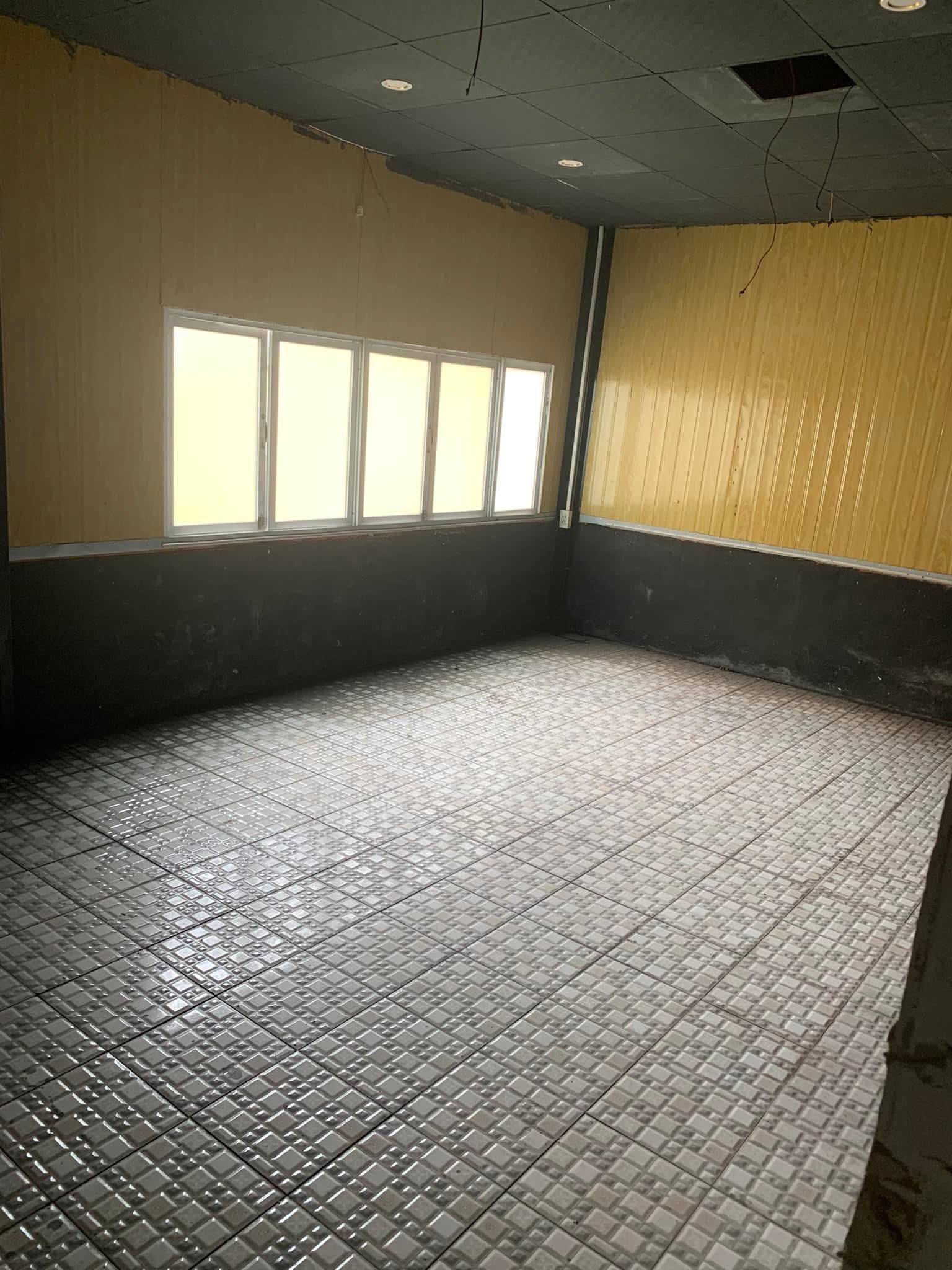 Cho thuê MBKD Ngõ ô tô Phố Hồ Tùng Mậu làm Bia, Nhà hàng, Game... 350m2 x 2 tầng - Ảnh 2